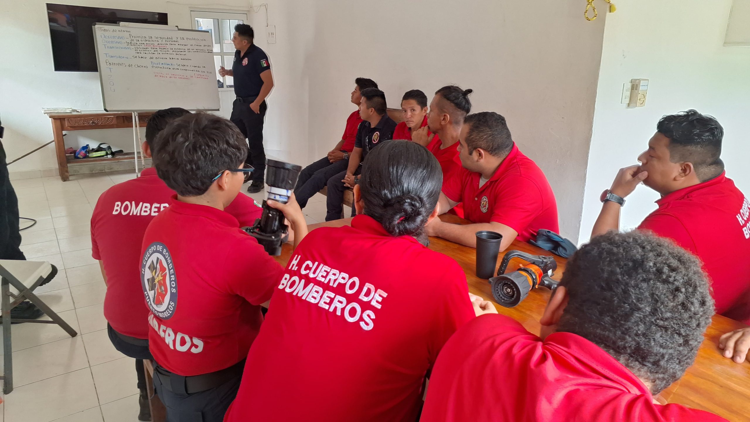 Gobierno de Estefanía Mercado fortalece lazos de colaboración regional en materia de Protección Civil