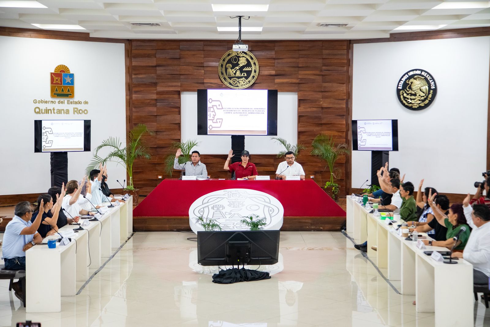 Aprueba Cabildo estímulos fiscales y declara el Teatro de la Ciudad recinto oficial para conmemorar el 32 aniversario de Playa del Carmen