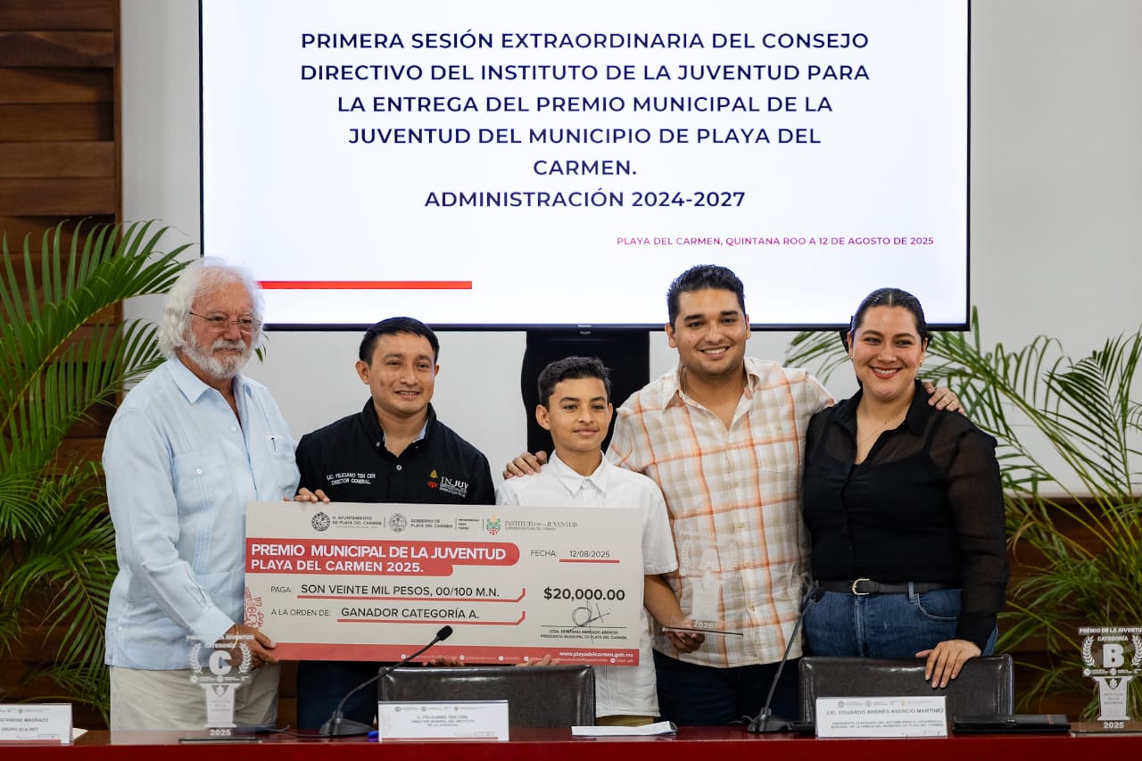 Gobierno de Estefanía Mercado entrega el Premio Municipal de la Juventud 2025; reconocen el talento, dedicación y liderazgo de las y los jóvenes playenses