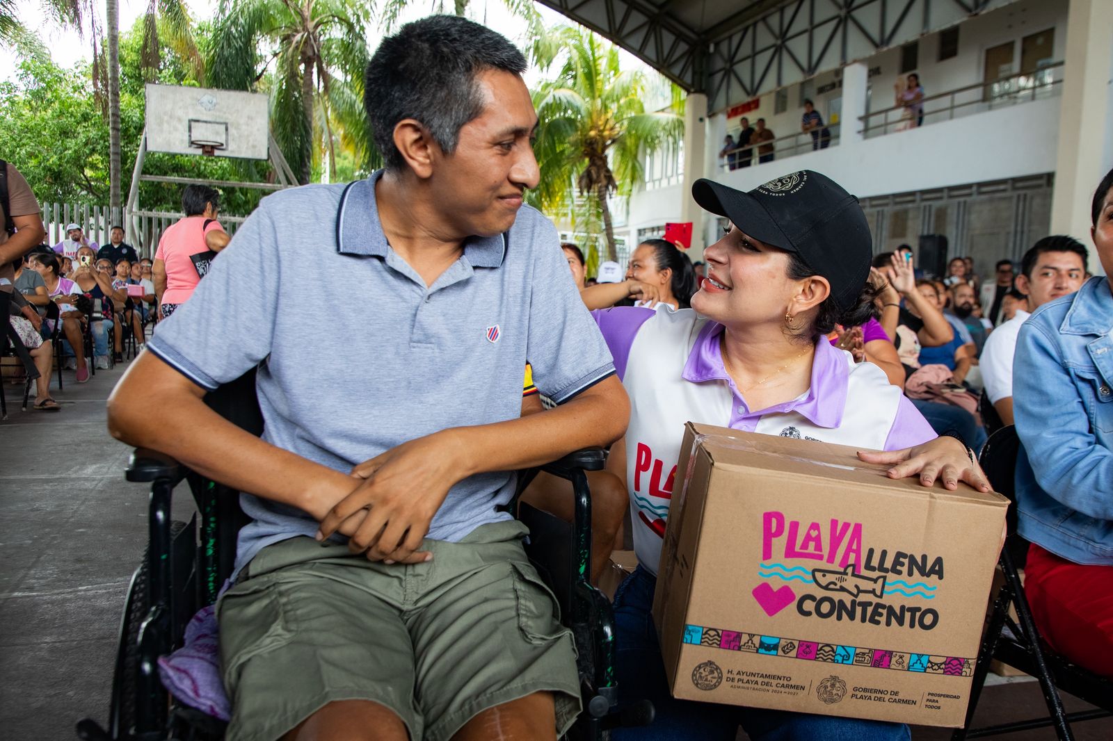 Estefanía Mercado cumple su palabra; tres mil familias hoy reciben su despensa de “Playa Llena, Corazón Contento”