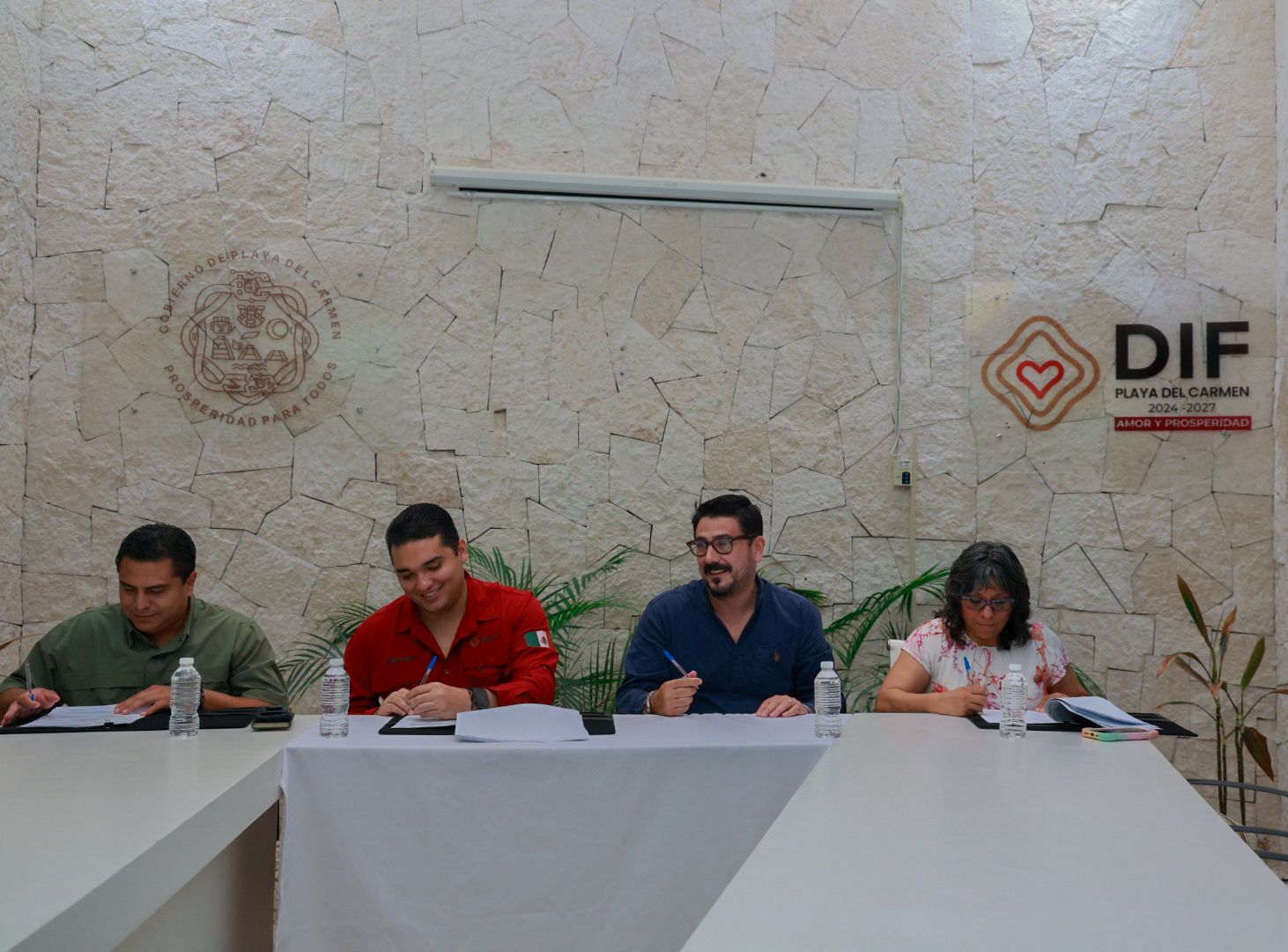 Eduardo Asencio impulsa alianza educativa para transformar Playa del Carmen