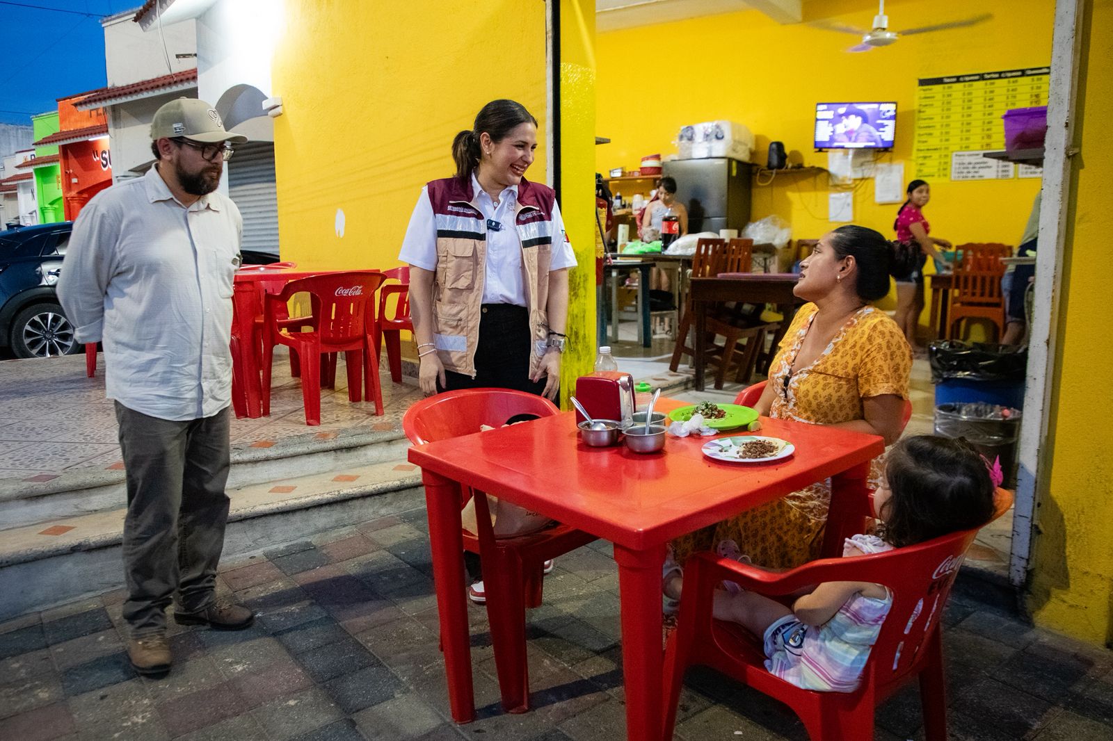 Estefanía Mercado lanza agresiva estrategia de fumigación para combatir al dengue en las colonias de Playa del Carmen