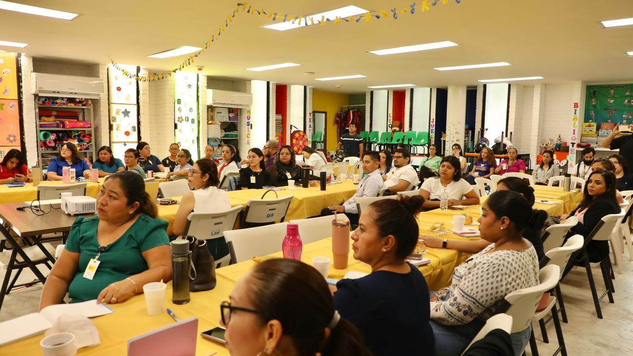 DIF Playa del Carmen capacita a profesionales para dar atención integral a niñas y niños con autismo