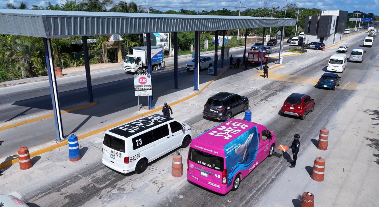 Refuerzan seguridad con filtros simultáneos de acceso y salida en Playa del Carmen
