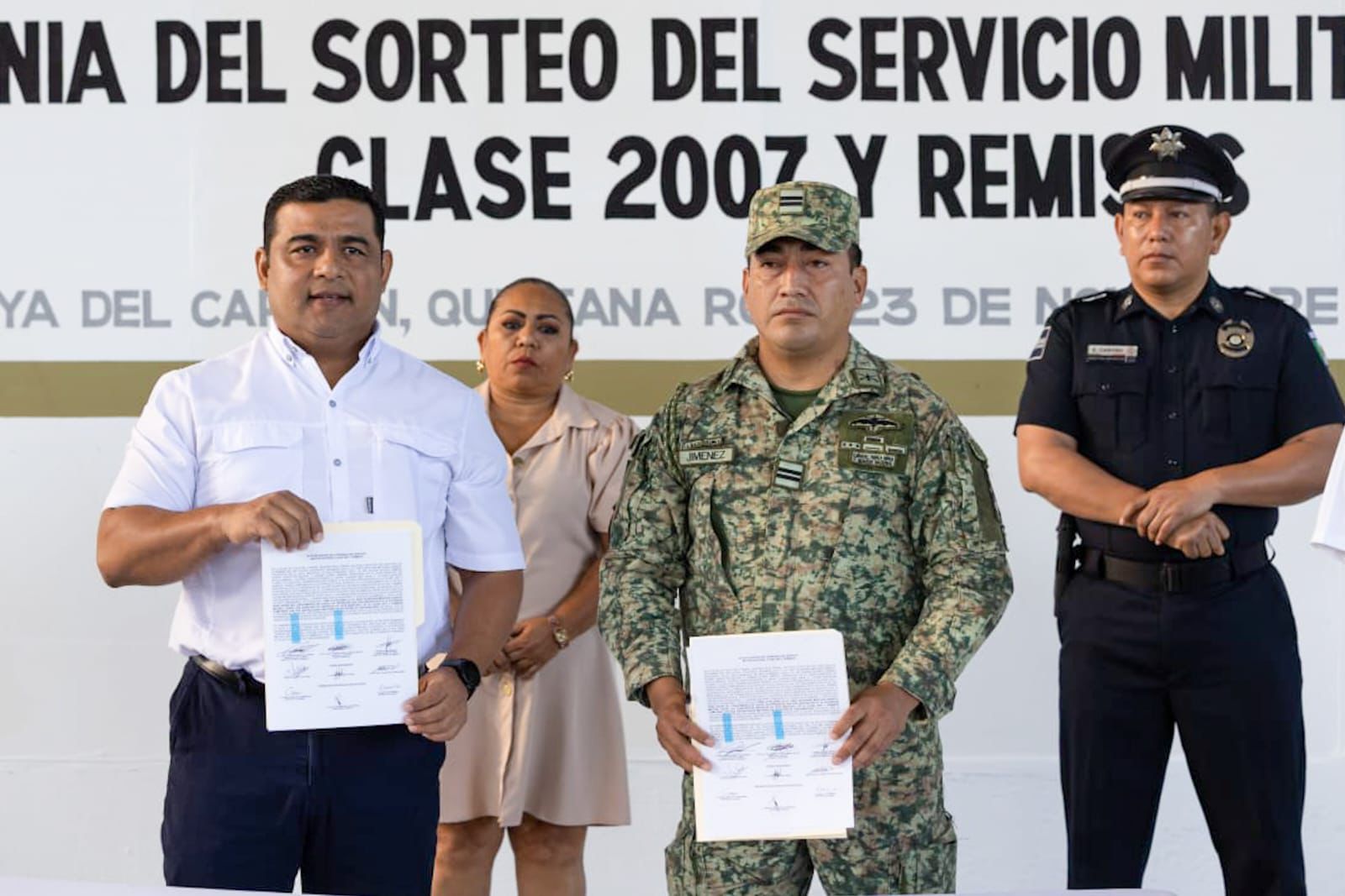 Participan 421 jóvenes en el Sorteo del Servicio Militar Nacional en Playa del Carmen