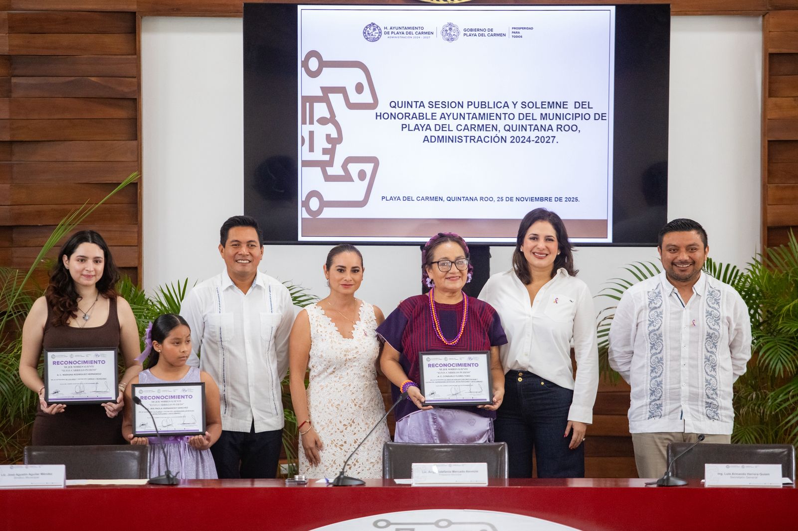 Estefanía Mercado entrega el Premio “Elvia Carrillo Puerto” 2025 a mujeres destacadas de Playa del Carmen