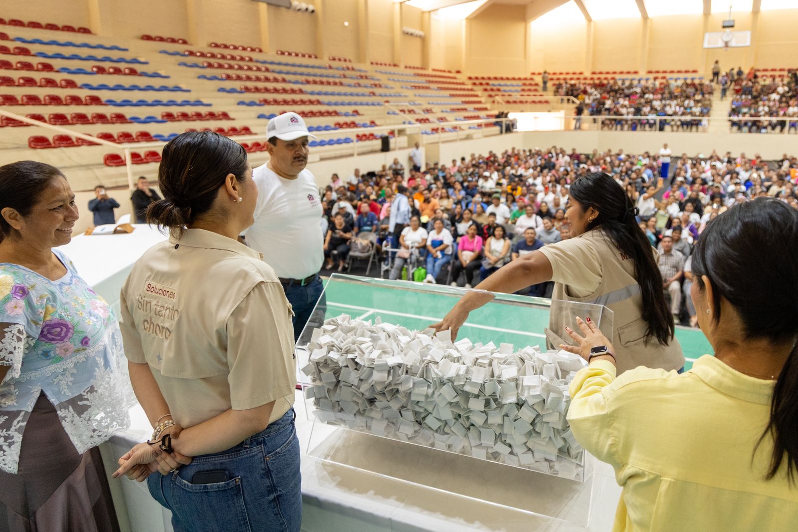 Gobierno de Estefanía Mercado se suma a la transformación nacional con el sorteo de 1,315 viviendas del bienestar