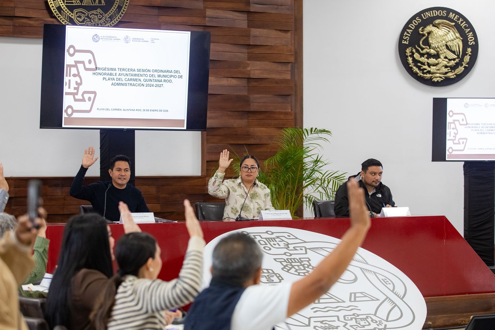 Cabildo de Playa del Carmen aprueba reglamento contra el trabajo infantil y autoriza entrega de inmuebles al DIF municipal