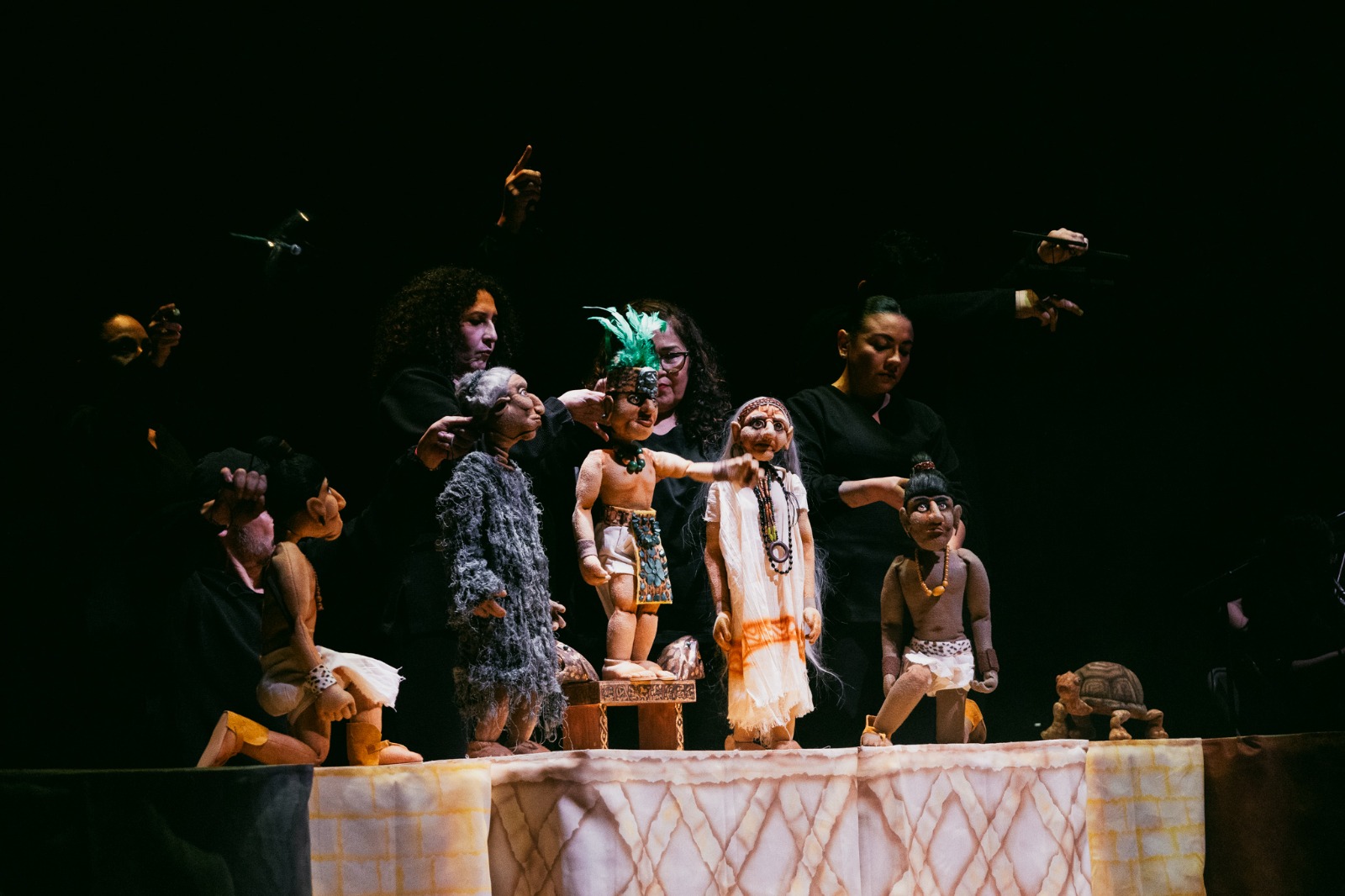 Arranca el Festival Internacional de Teatro de Playa del Carmen con exposición y obra de títeres