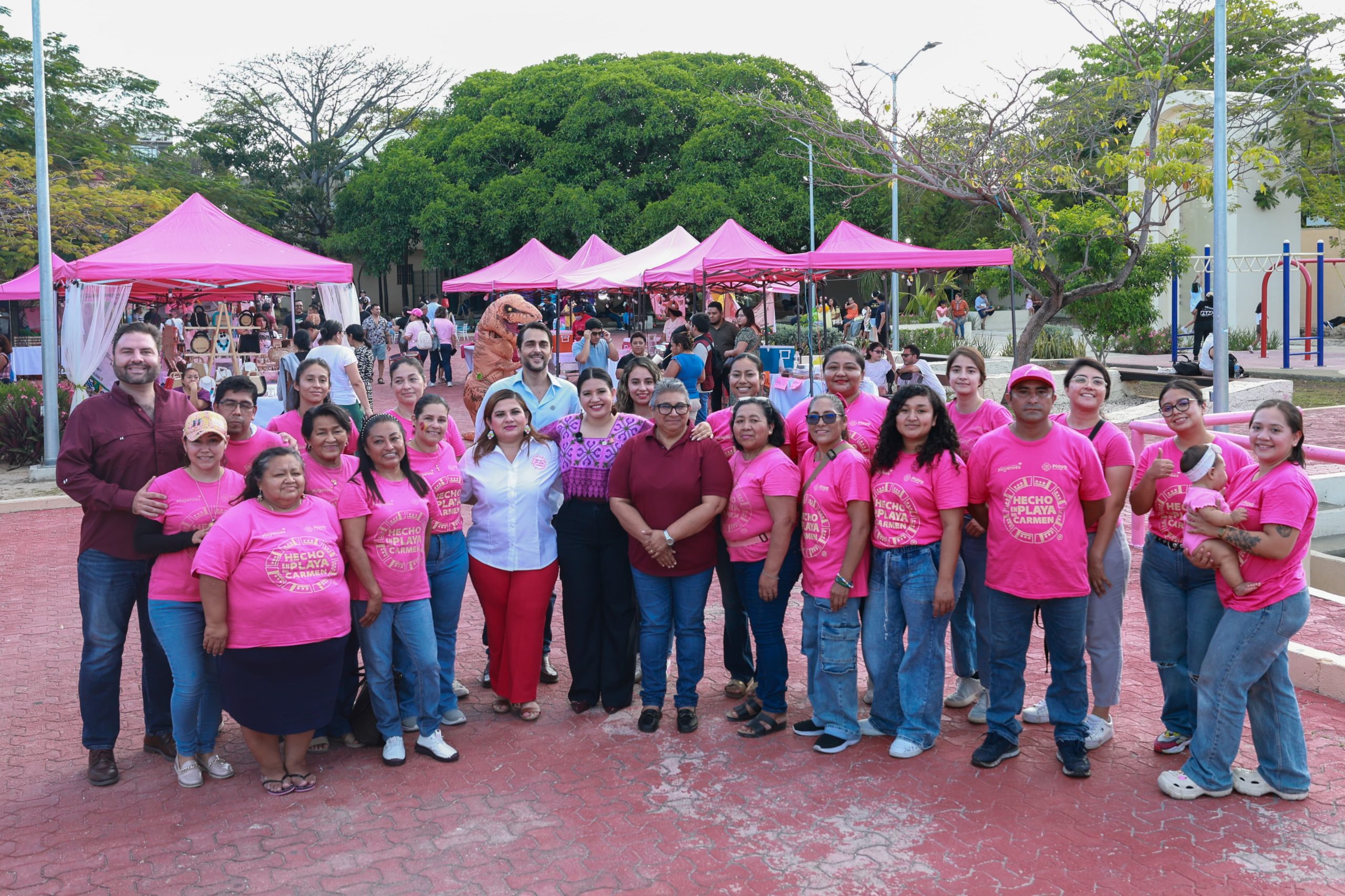 Gobierno de Estefanía Mercado impulsa economía social con el Mercado “Hecho en Playa”