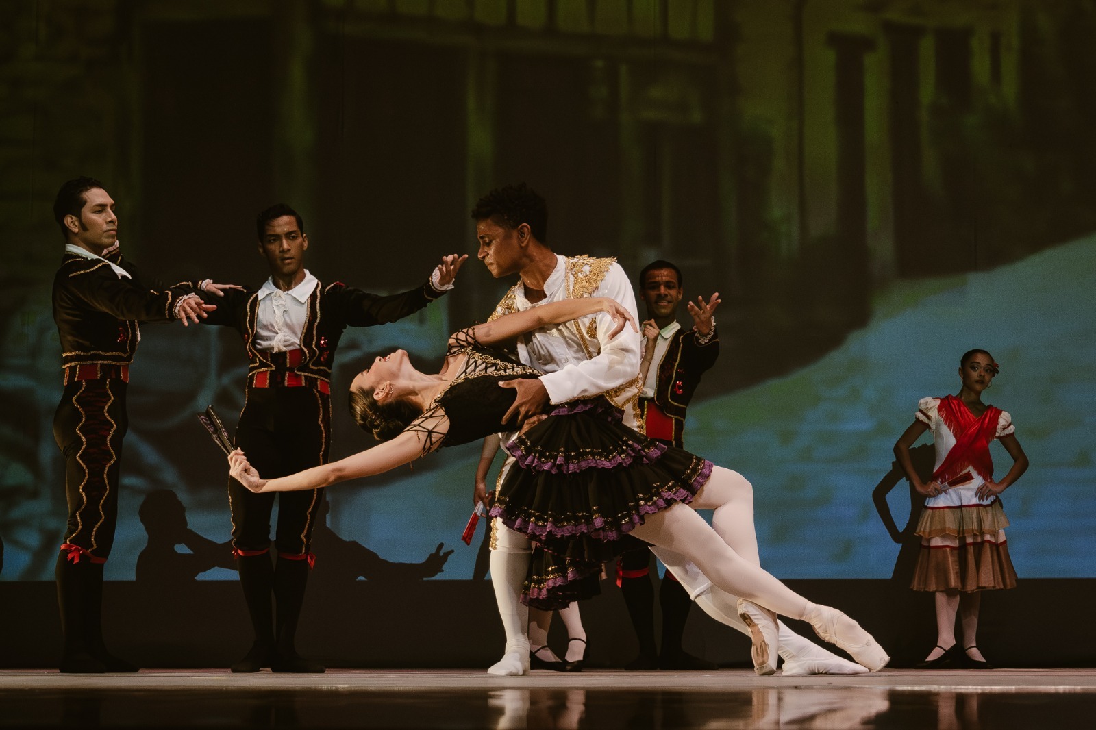 Espectacular presentación del Ballet Nacional de Panamá en el Teatro de la Ciudad de Playa del Carmen con la suite “Don Quixote”