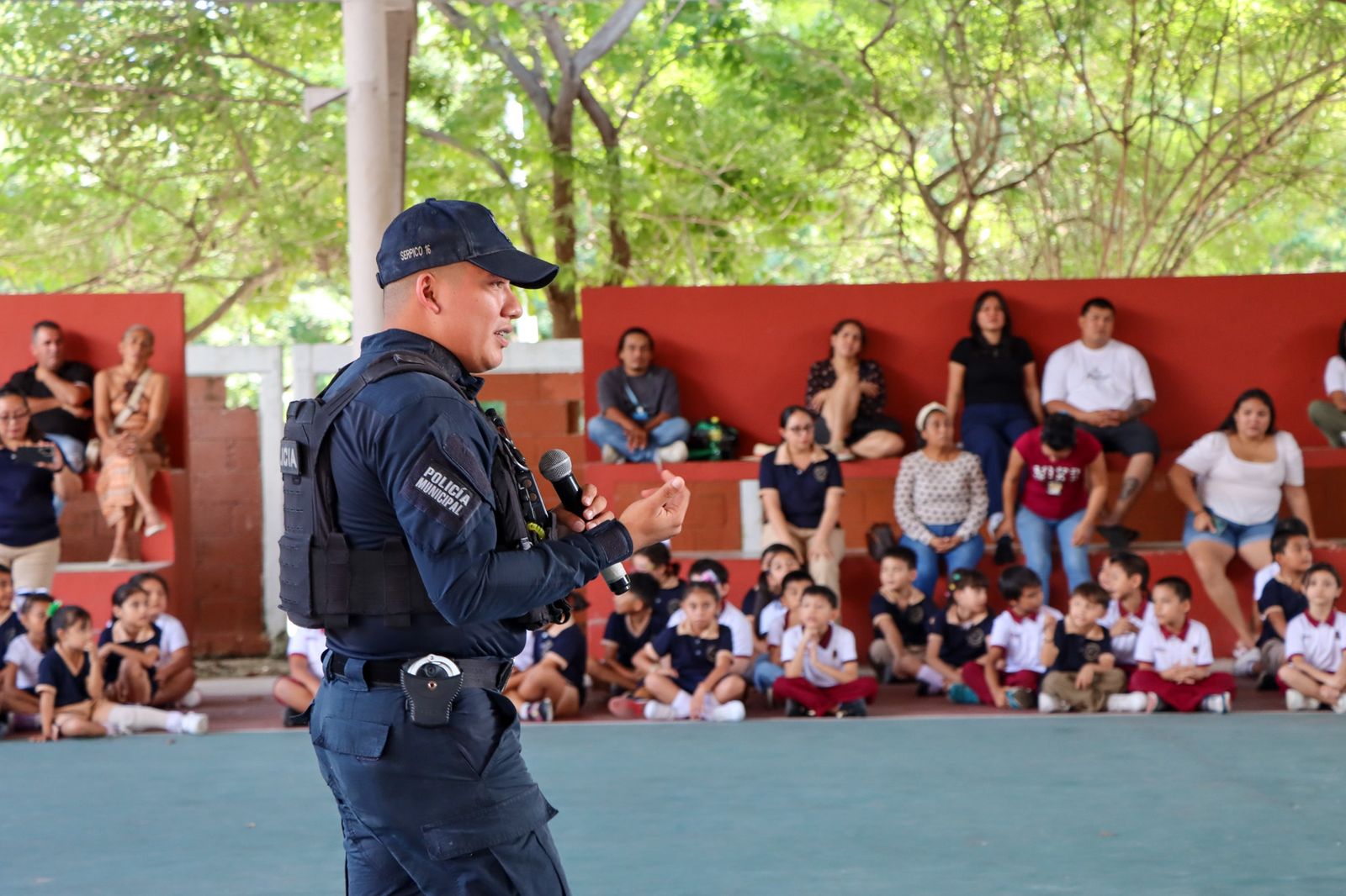 Refuerza Gobierno de Estefanía Mercado acciones preventivas en planteles educativos con la Policía y el DIF Municipal