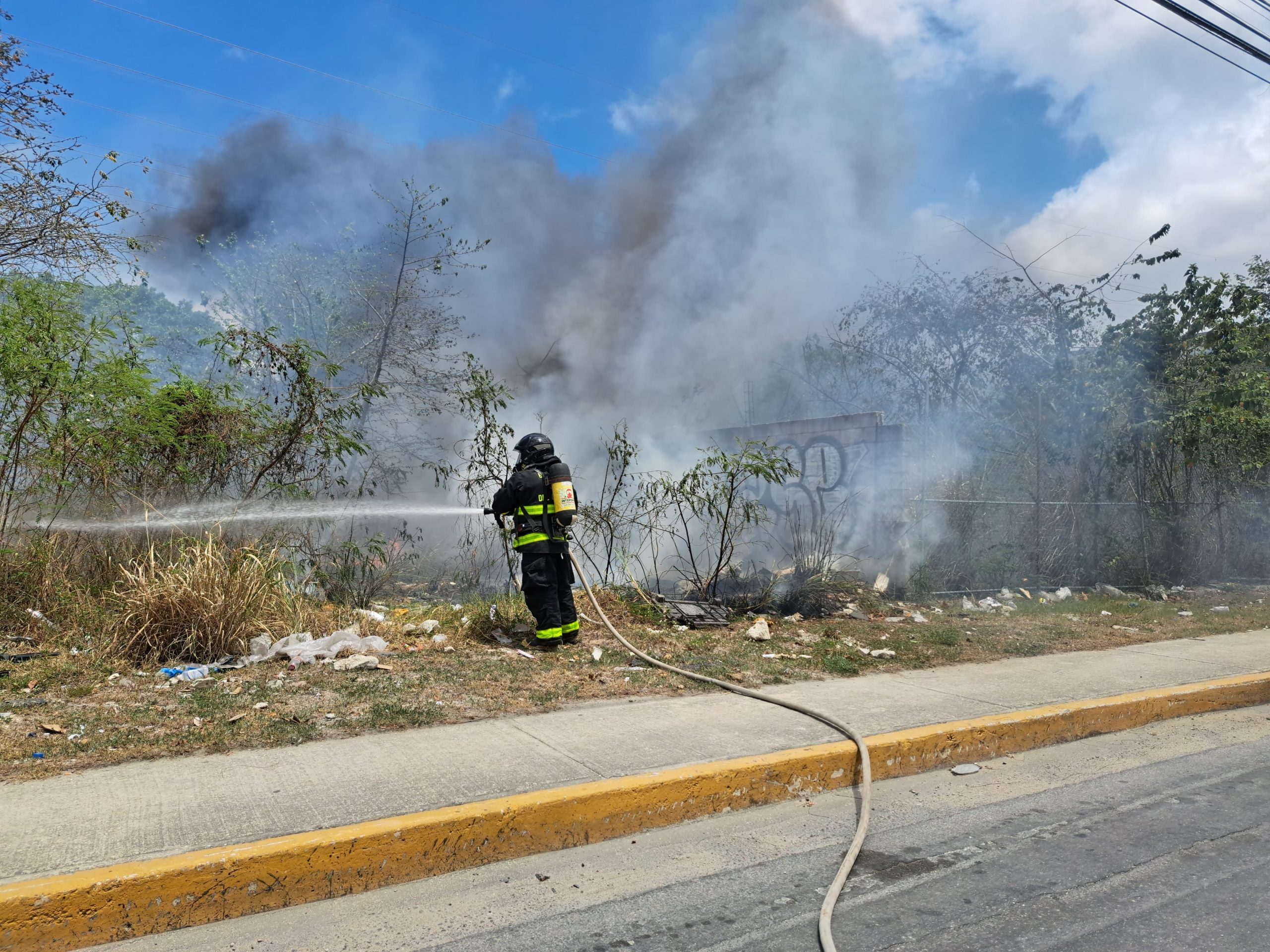 Gobierno de Playa del Carmen refuerza llamado a prevenir incendios y proteger a la ciudadanía