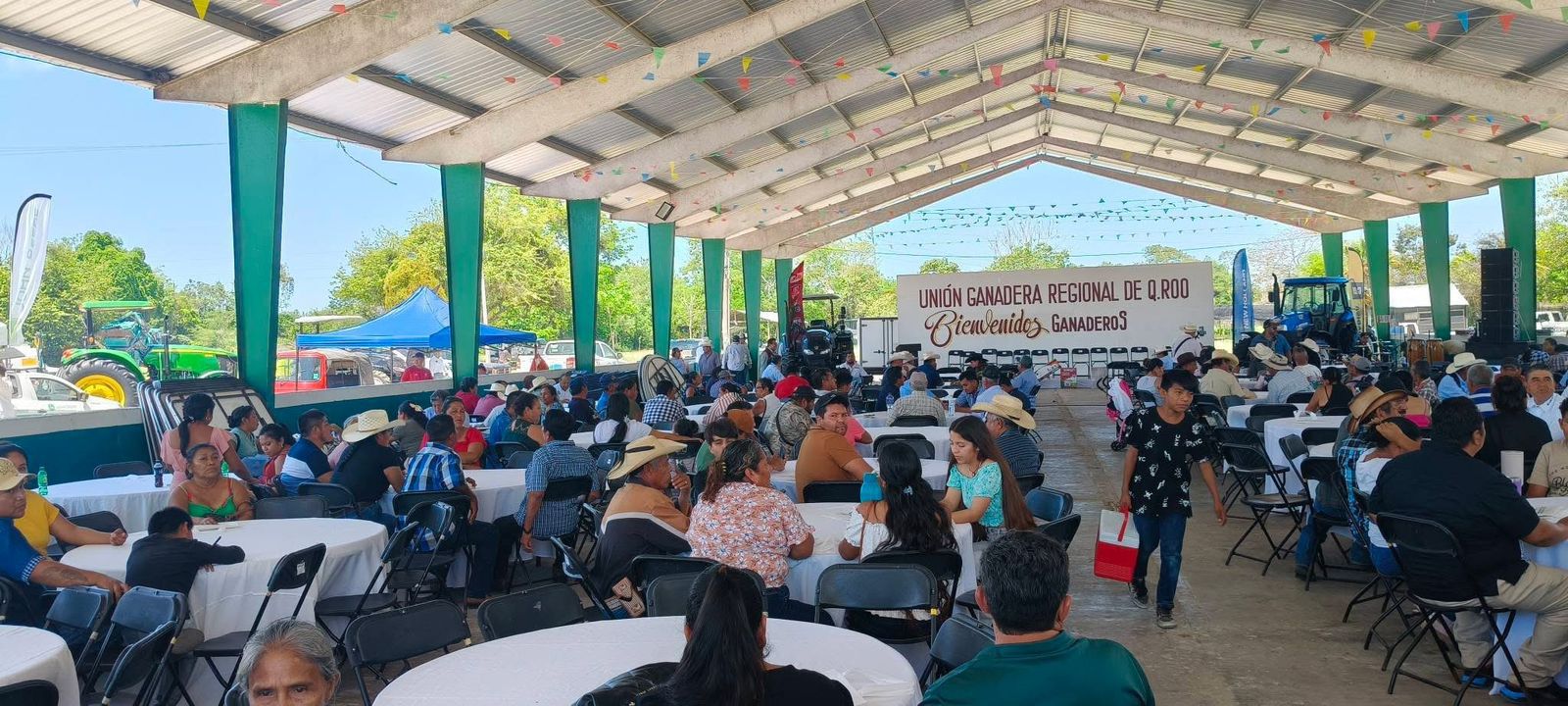 Gobierno de Estefanía Mercado refrenda compromiso con el campo en el Día del Ganadero en Quintana Roo