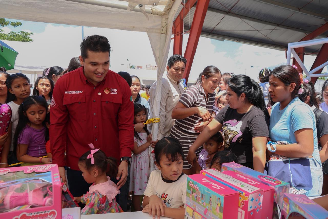 Mega festejo por el Día de la Niña y el Niño en Puerto Aventuras y comunidades del municipio